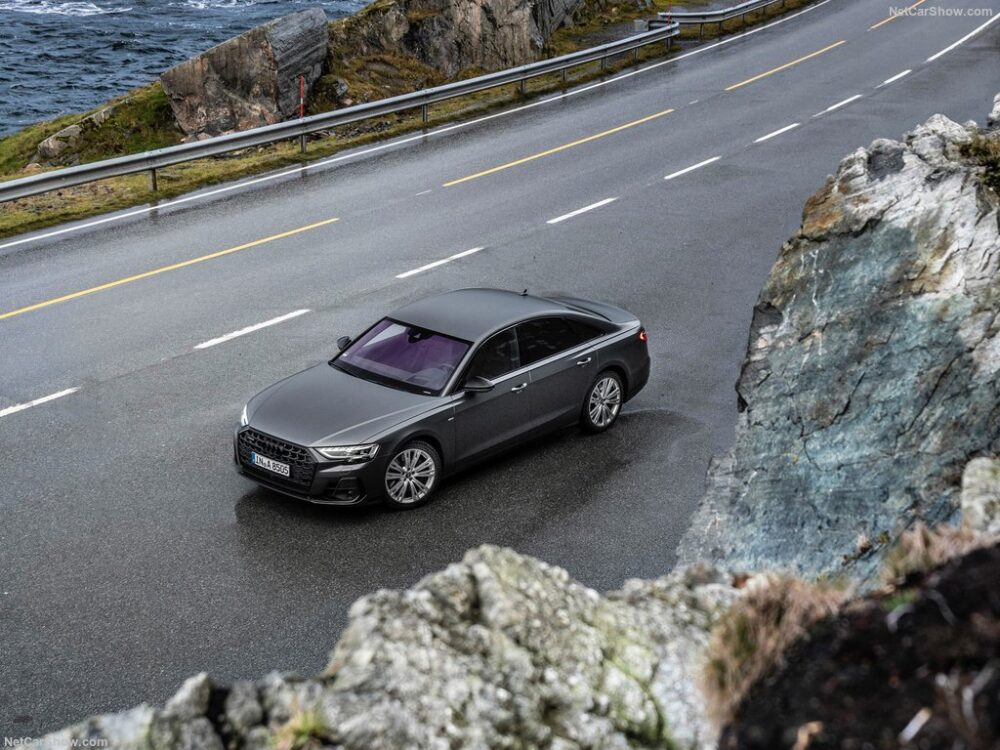 AUDI A8 - Image 5