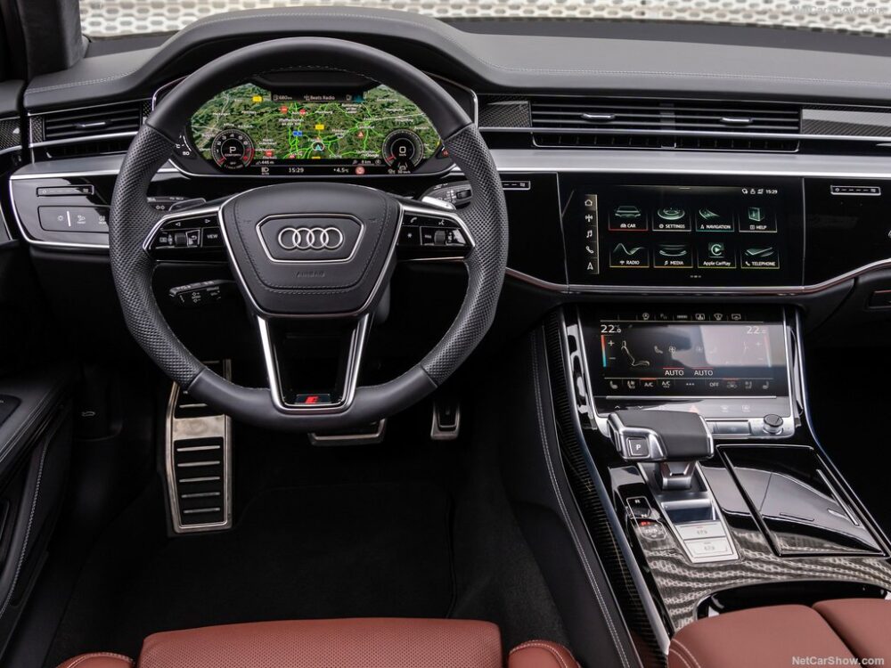 AUDI A8 - Image 3