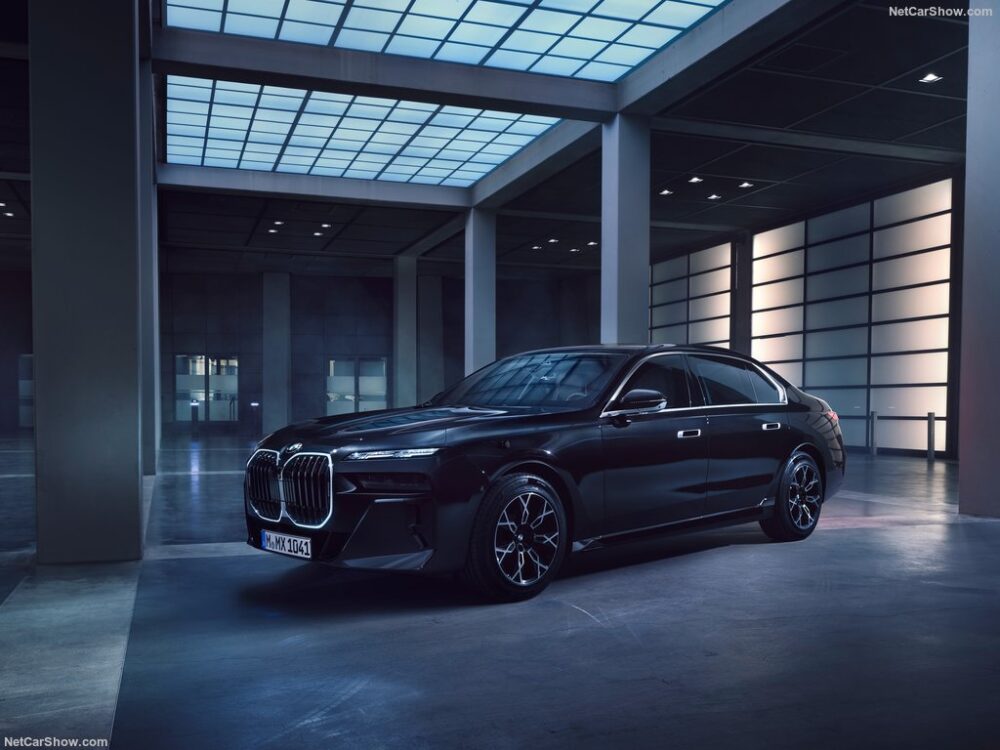 BMW 7 series - Image 4