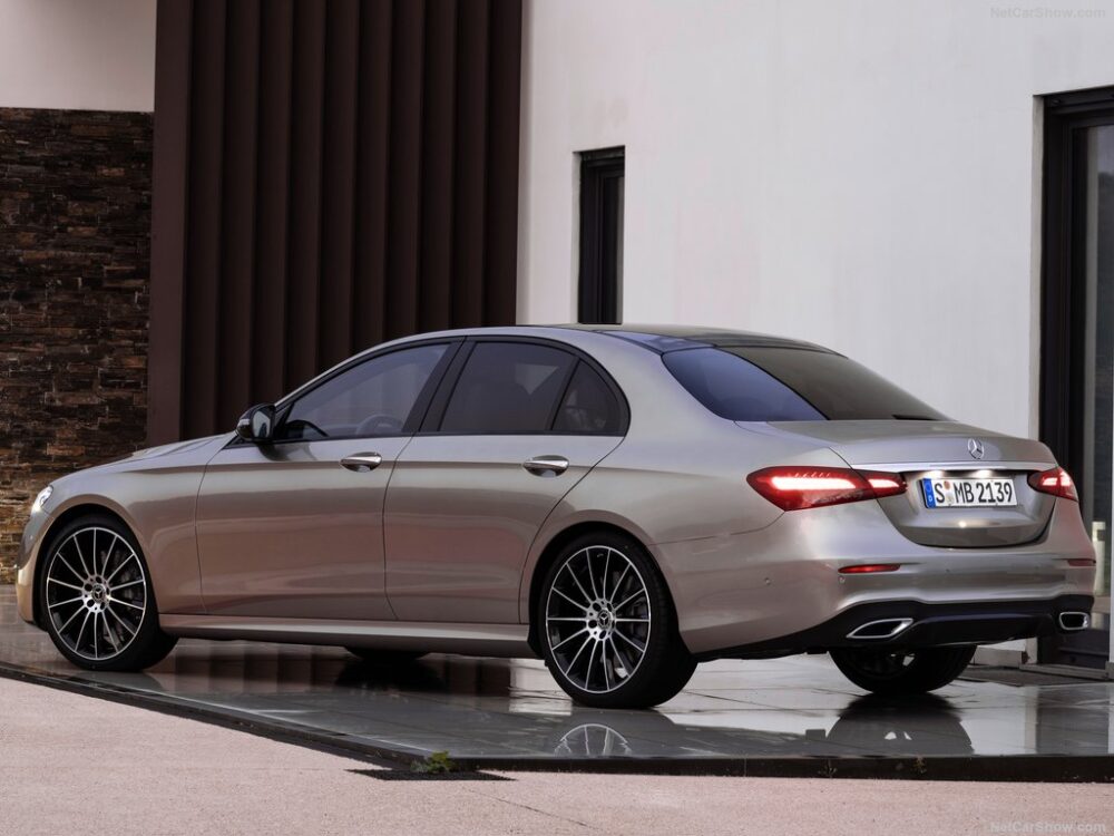 Mercedes-Benz E-Class - Image 4