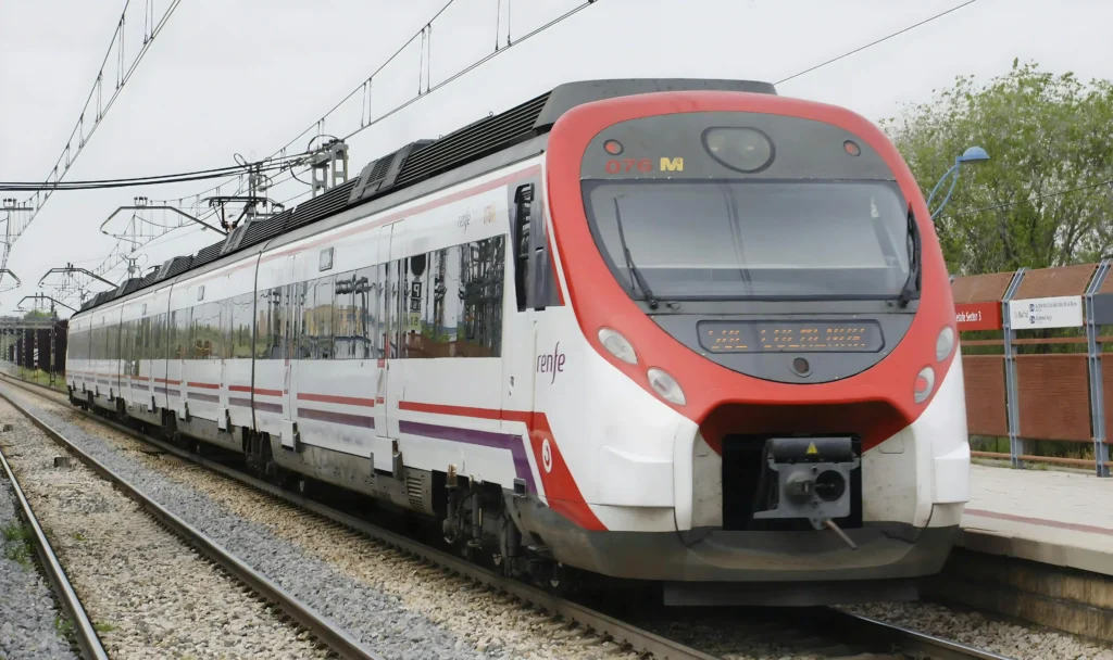 how to get for malaga airport to city centre