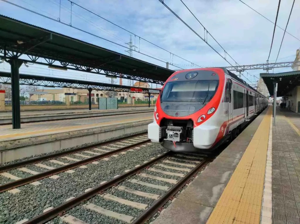 How To Get From Malaga Airport To Fuengirola 5
