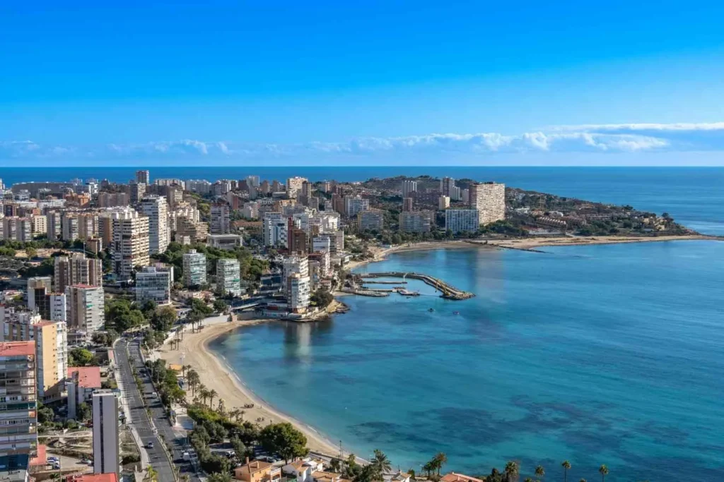 how to get from malaga airport to fuen